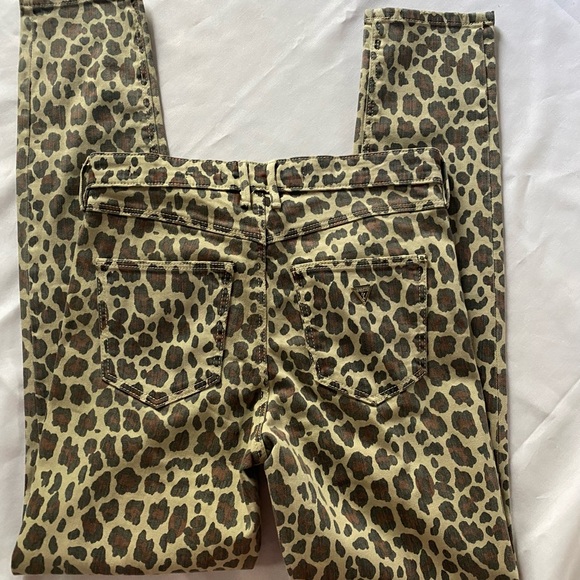Guess | Animal Print High Rise Jeans NWOT - Picture 4 of 12